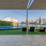 Aden Beach - Sea View Room With Beach Access In Villa
