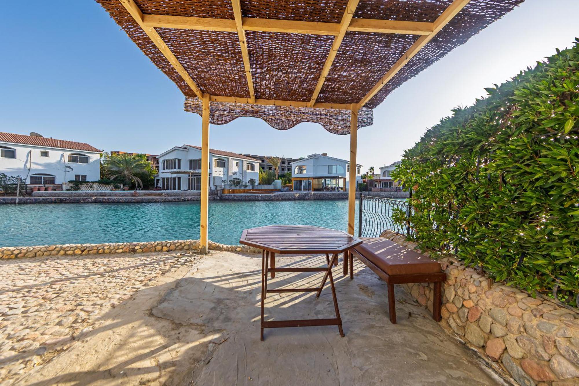 Bed & Breakfast Aden - Sea View With Access In *